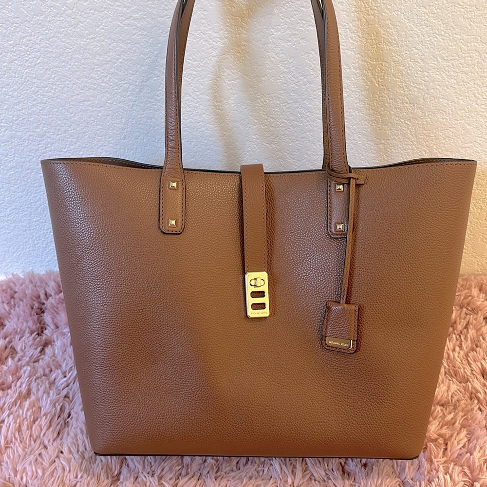 Michael Kors Carryall tote